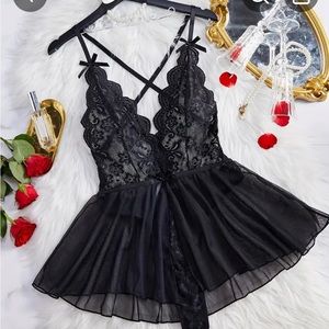 New, floral, lace, bow knot teddy 😍